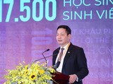Ông Trương Gia Bình - Chủ tịch HĐQT Tập đoàn FPT phát biểu tại Diễn đàn Đầu tư Đà Nẵng 2022 (Ảnh NĐ)