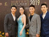 Các nam vương Mister International 2018 Trịnh Bảo và Manhunt international Trương Ngọc Tình (bên phải ảnh).