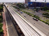 Công đoạn lắp ray trên cao cho tuyến metro Bến Thành - Suối Tiên đã hoàn tất (Ảnh: Quốc Hùng)