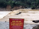 Nước sông cầu thôn 1 (Trà Ka, Bắc Trà My, Quảng Nam) đang dâng cao khi có mưa lớn (Ảnh: QNO)