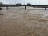 Nước sông Trà Câu đã vượt mức báo động 3 (Ảnh: Báo Quảng Ngãi)