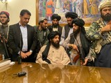 Taliban tại phủ Tổng thống Afghanistan (Ảnh: AP)