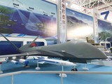 Mẫu drone WJ-700 của quân đội Trung Quốc (Ảnh: Military Machine)