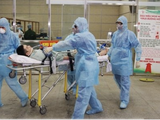 Các bác sĩ tại Bệnh viện Trung ương Quân đội 108 diễn tập khi có ca mắc COVID-19 (Ảnh: Bệnh viện Trung ương Quân đội 108)