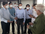 Bộ trưởng Bộ Y tế Nguyễn Thanh Long cùng khảo sát địa điểm xây dựng Trung tâm ICU quy mô 500 giường (Ảnh - Thái Bình)