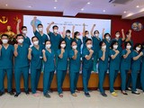 24 bác sĩ, điều dưỡng của BV Tai Mũi Họng Trung ương thể hiện quyết tâm vào TP. HCM chống dịch (Ảnh - BVCC)