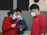 Virus Corona đang khiến giới công nghệ chao đảo. Ảnh: The Verge