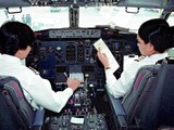 Bamboo Airways liên tục đăng tuyển phi công với mức lương thỏa thuận đầy hấp dẫn gây ra sức ép cạnh tranh lớn về nguồn nhân lực (Ảnh minh họa - Nguồn: Internet)