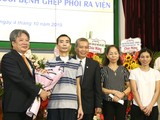Bệnh viện Việt Đức tiễn bệnh nhân ghép phổi thứ 2 ra viện