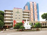Bệnh viện Bạch Mai. Ảnh: Vũ Mạnh Cường