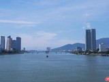 TP Đà Nẵng nhìn từ sông Hàn