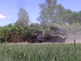 Pháo phản lực Grad quân đội Nga phóng đạn. Ảnh minh họa video