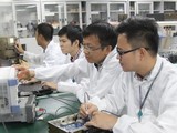 Các kỹ sư của Viettel đang nghiên cứu phát triển công nghệ mới (ảnh: Viện Nghiên cứu và Phát triển Viettel)