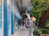 Phun khử khuẩn trường học ở TP.HCM để chuẩn bị đón trẻ đến trường sau dịch