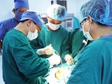 Một ca phẫu thuật tại Bệnh viện Hữu nghị Việt Đức (Ảnh: Bệnh viện Hữu nghị Việt Đức)