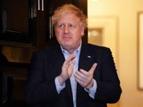 Thủ tướng Anh Boris Johnson nhập viện vào tối ngày 5/4 do các triệu chứng bệnh COVID-19 không dứt (Ảnh: AP)