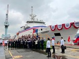 Bà Thái Anh Văn cùng nhiều quan chức Đài Loan tham dự lễ biên chế tàu Chiayi ở Kaohsiung hôm 29/4 (Ảnh: Reuters)