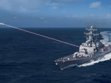 Hệ thống vũ khí laser sẽ được lắp đặt trên tàu khu trục lớp Arleigh Burke của Hải quân Mỹ (Ảnh: Lockheed Martin)