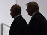 Tổng thống Putin và Tổng thống Trump trước khi chụp ảnh chung tại Hội nghị thượng đỉnh G20 ở Osaka, Nhật Bản năm 2019 (Ảnh: AP)