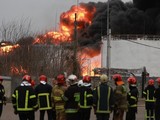 Cháy cơ sở công nghiệp tại Ukraine (Ảnh: Getty).