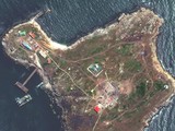 Đảo Rắn trong bức ảnh chụp từ vệ tinh (Ảnh: Maxar)