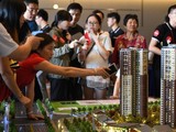 Trung Quốc giảm lãi suất cho vay giữa lúc nền kinh tế đang gặp nhiều khó khăn, đặc biệt là sức tiêu thụ (Ảnh: Reuters)