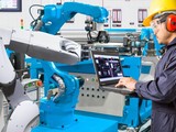 Công nghệ được coi là giải pháp để đương đầu với những thách thức sắp tới trong môi trường kinh doanh. Ảnh: Tech Wire Asia