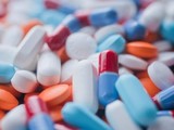 Từ vụ VN Pharma, bàn luận về tác hại khi dùng thuốc giả, thuốc kém chất lượng. Ảnh: Theguardian