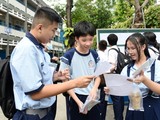 Các thí sinh ở TP.HCM trong kỳ thi tuyển sinh vào lớp 10. Ảnh: Tuổi trẻ