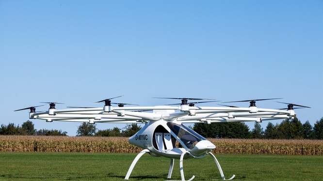 Volocopter: 'drone' 18 cánh quạt có thể chở người, động cơ điện, tốc độ tối đa 100 km/h