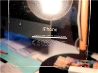 iPhone 7 phiên bản Jet Black 'dị ứng' với miếng dán bảo vệ