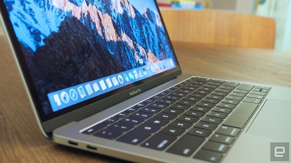Vì sao MacBook Pro 2016 không hỗ trợ đầu đọc thẻ?