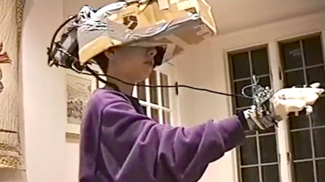 Video thiếu niên tự chế 'kính thực tế ảo' từ năm 1993