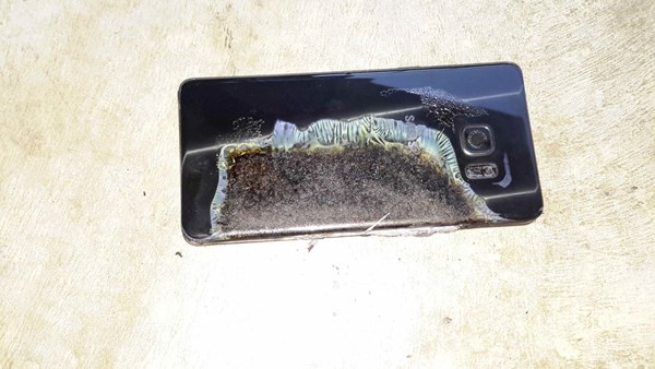 Samsung Galaxy Note 7 cháy không phải do pin?
