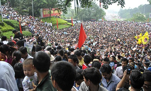 Ước tính có khoảng hơn 2 triệu người đi lễ đền Hùng sáng mùng 10/3 âm lịch