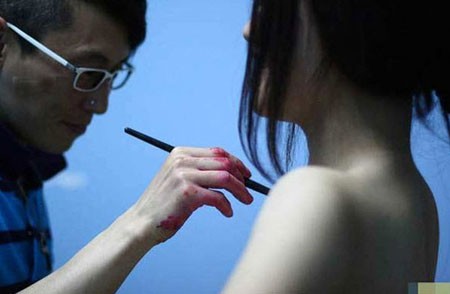 Vẽ mẫu body-painting ở Trung Quốc