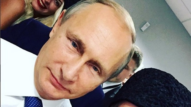 Tổng thống Nga Putin và người mẫu Nga Violetta