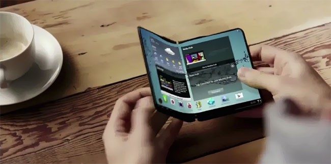 Smartphone "uốn dẻo" của Samsung (ảnh: Business Insider)