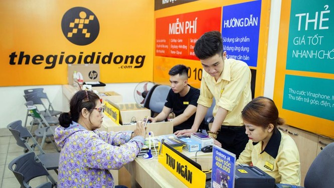 Điện thoại Việt vẫn đang long đong tìm một chỗ đứng ngay tại chính thị trường quê nhà. Ảnh: Forbes