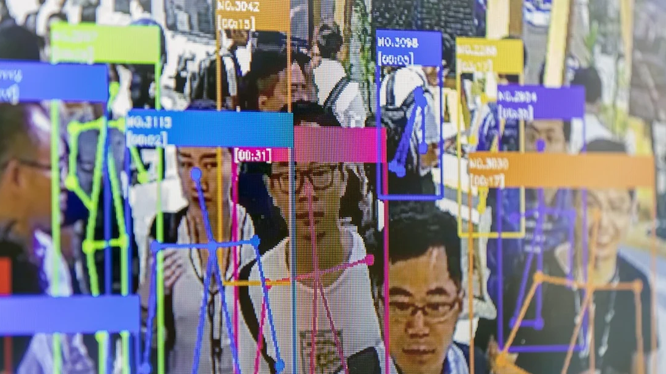 Nhận dạng khuôn mặt được sử dụng khắp Trung Quốc. Ảnh: SCMP