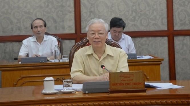 Tổng Bí thư Nguyễn Phú Trọng phát biểu tại cuộc họp chiều 25/6 của Bộ Chính trị (Ảnh: VGP)