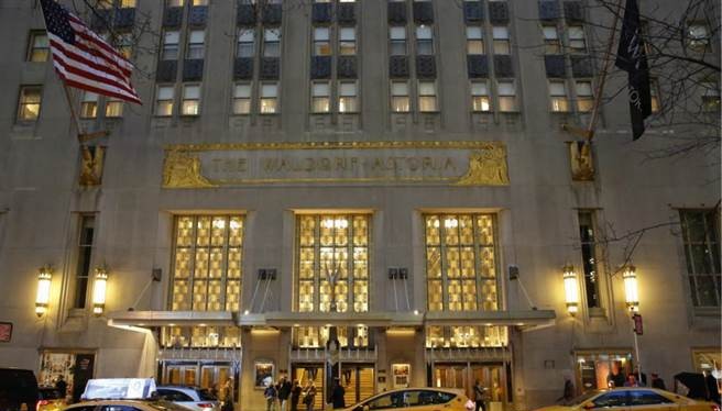 Khách sạn Waldorf–Astoria New York đang bị Tập đoàn HNA của Trung Quốc rao bán