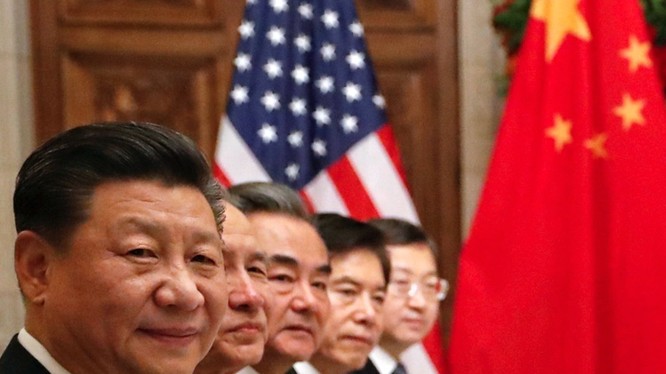 Phương châm 21 chữ được Đa Chiều coi là sách lược của ban lãnh đạo Trung Quốc dùng đối phó với Mỹ hiện nay.