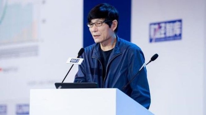 Ông Chu Vân Lai phát biểu: không thể dựa vào việc liên tục in tiền để kéo kinh tế ra khỏi vũng lầy.