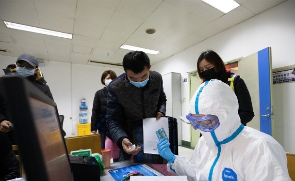 Thành phố Vũ Hán sẽ thực hiện xét nghiệm axit nucleic cho toàn bộ 11 triệu dân trong vòng 10 ngày (Ảnh: CNS). 