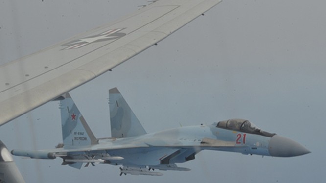 Hạm đội Sáu Mỹ cáo buộc máy bay Su-35 của Nga ngăn chặn trái luật máy bay trinh sát chống ngầm của họ trên vùng trời Địa Trung Hải (Ảnh: Guancha)