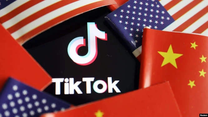 TikTok bị Giáo sư người Anh Niall Ferguson coi là thứ "thuốc phiện kỹ thuật số" của Trung Quốc gây nghiện cho giới trẻ Mỹ (Ảnh: Reuters).