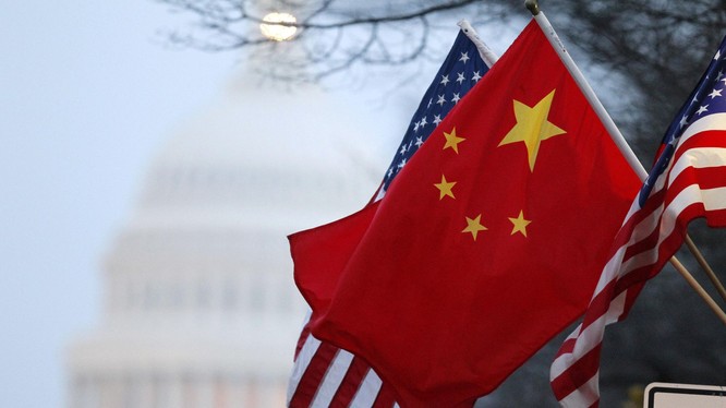 Theo chuyên gia Ezra F. Vogel, hai tháng tới sẽ là thời kỳ nguy cơ cao trong quan hệ Mỹ - Trung nếu ông Trump thất cử (Ảnh: Dwnews).