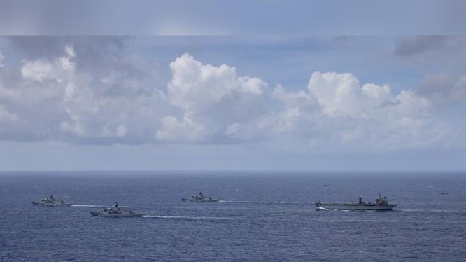4 tàu chiến Australia tiến hành tuần tra và diễn tập trên Biển Đông (Ảnh: Đông Phương).
