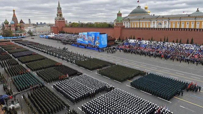 Quảng trường Đỏ trước khi Lễ duyệt binh bắt đầu (Ảnh: Sputnik).